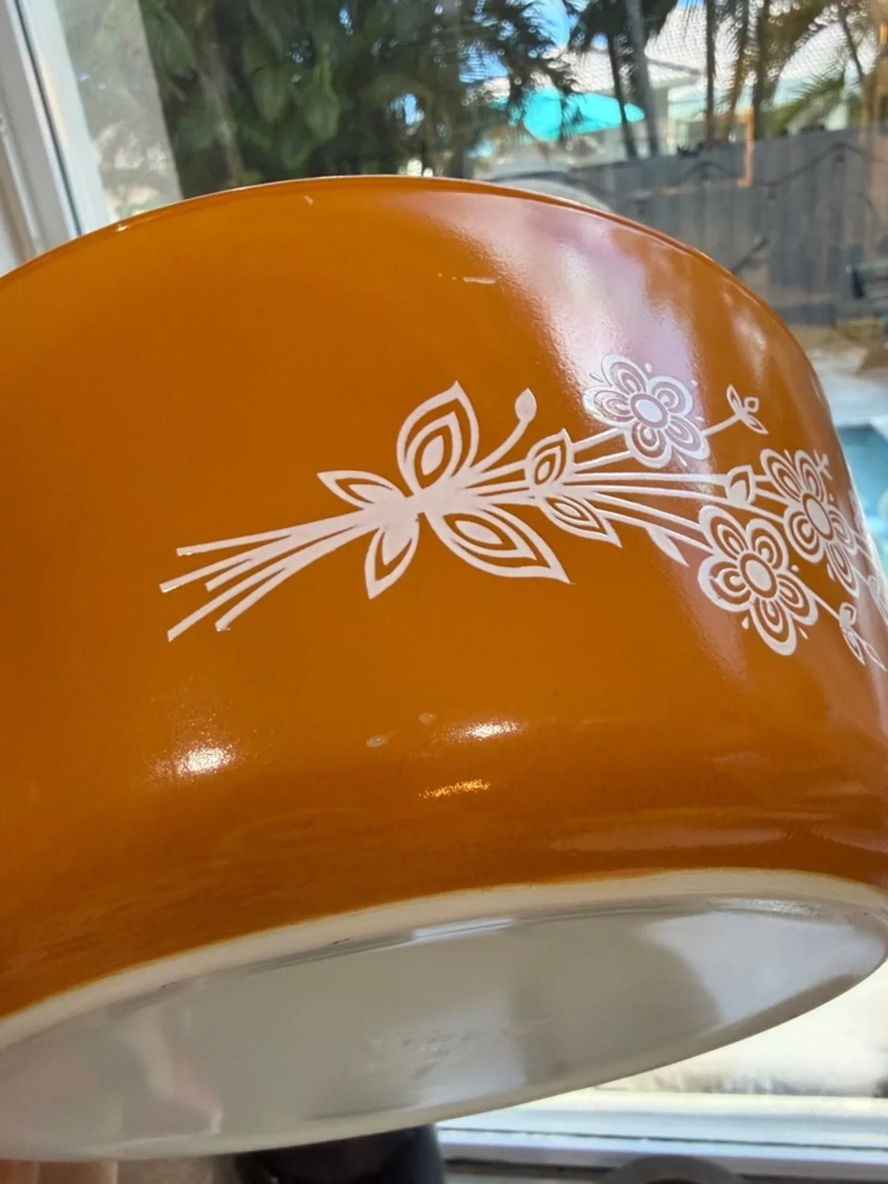 Pyrex Butterfly Gold 475-B Casserole Bowl 2.5 L